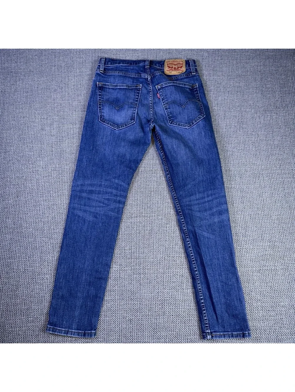 Levis please view